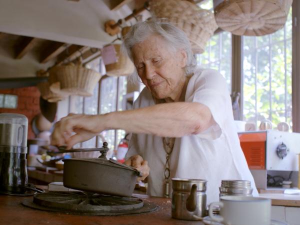 Film: Diane Kennedty: Nothing Fancy