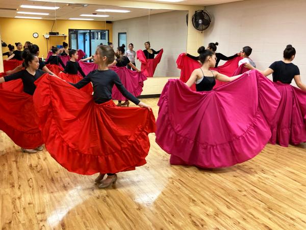 BILINGUAL YOUTH WORKSHOP: Mexican Folk Dance (intermediate) 